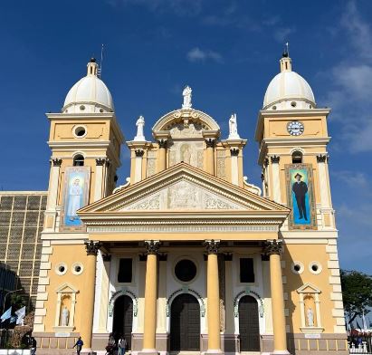 Madre Rafols atendió en jornada médica gratuita a 150 adultos mayores en la Basílica de Chiquinquirá