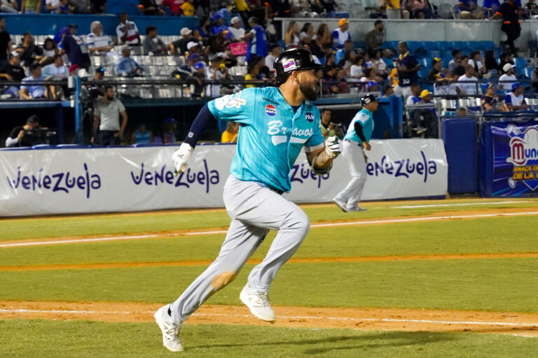 Breyvic Valera conecta cuatro imparables y guía a Bravos en una victoria contundente