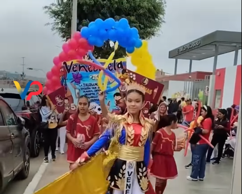 Venezuela homenajeada en uno de los eventos escolares más emblemáticos de Perú