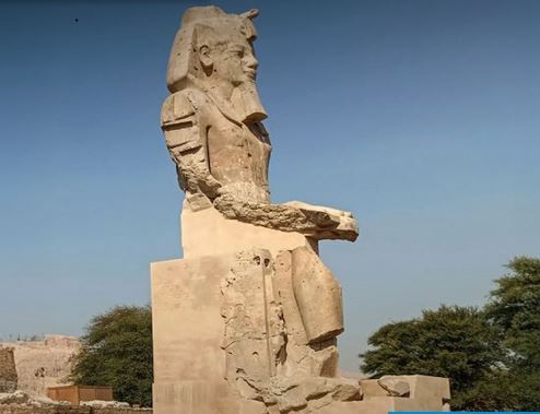 Egipto reveló dos estatuas del rey Amenhotep III tras dos decadas de restauración