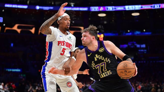 Victoria ante Grizzlies: Doncic y LeBron elevan a Lakers al tercer puesto del Oeste