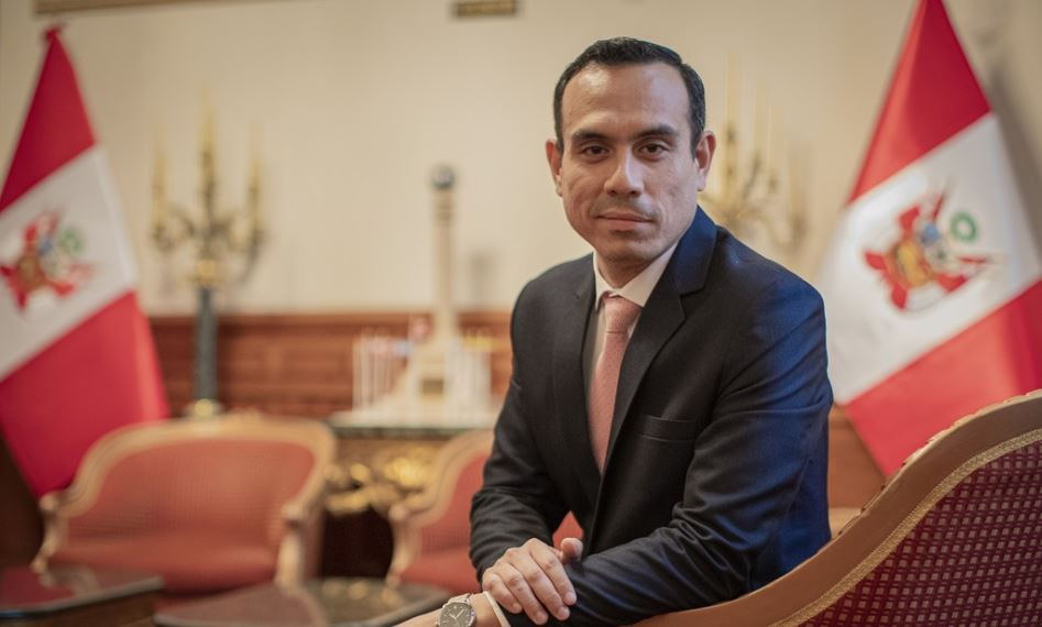 Congreso de Perú destituyó al presidente José Jerí
