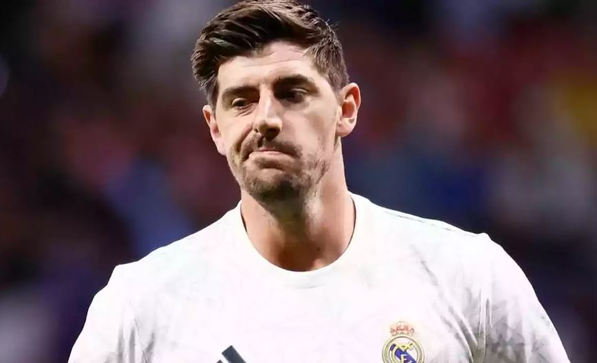 Courtois estará mes y medio de baja con el Real Madrid