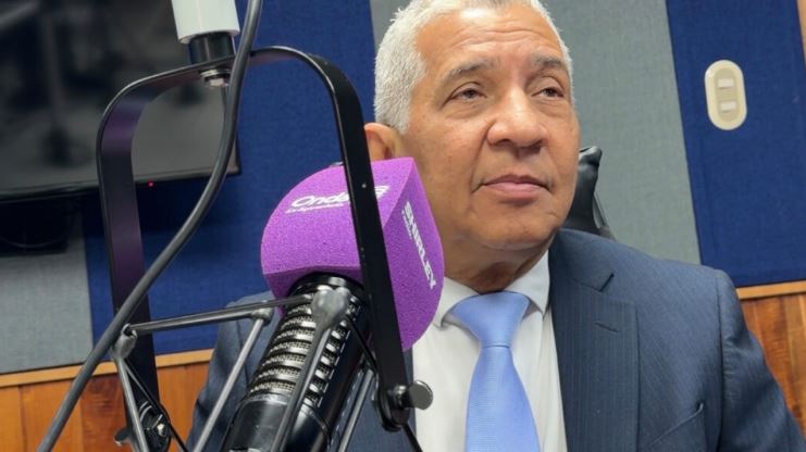 Ministro del Trabajo: "Vamos hacia aumentos salariales, nosotros no vamos a sustituir el concepto de salario"