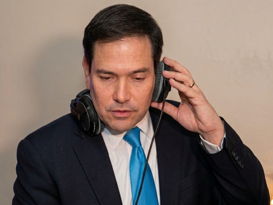 Marco Rubio sorprende como DJ en una celebración familiar