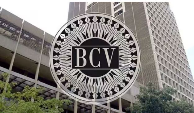 Inflación mensual bajó 2,5 puntos porcentuales en abril y llega al 10,6 %: BCV