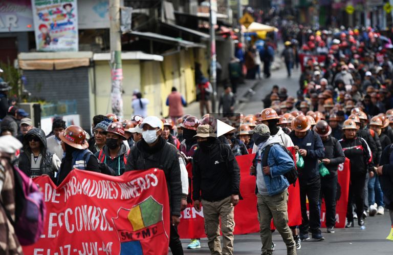 Incidentes y represión policial tras protestas en Bolivia