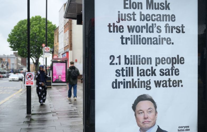 Elon Musk se convierte en el primer billonario de la historia