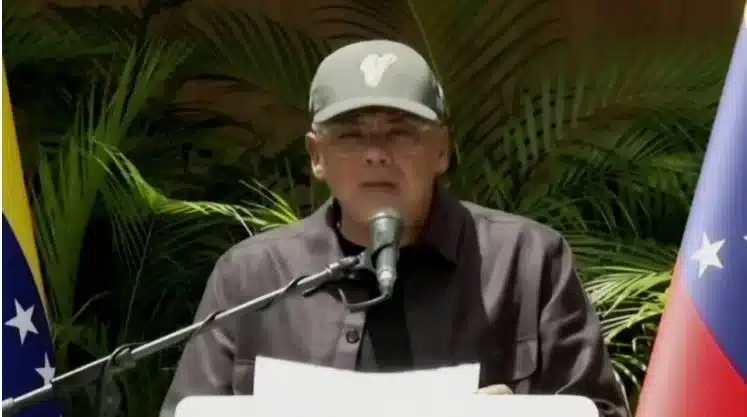 Unas 20 personas y 22 mascotas fueron rescatadas del edificio derrumbado en San Bernardino por terremotos, según presidente de la AN, Jorge Rodríguez
