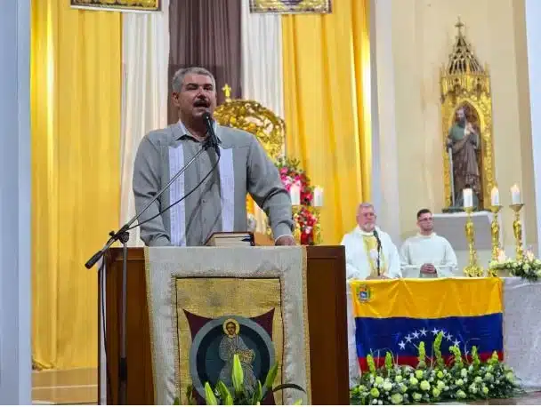 Gobernador Luis Caldera participa junto al pueblo zuliano en eucaristía, celebrada en la Catedral, por víctimas de los sismos