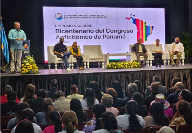 Gobernador Luis Caldera inauguró Simposio sobre Bicentenario del Congreso Anfictiónico