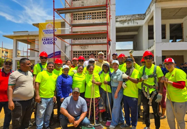 Gobernador Luis Caldera dio inicio a los trabajos de refacción y equipamiento de la Unidad Educativa Luis Caballero Mejías, en Lagunillas
