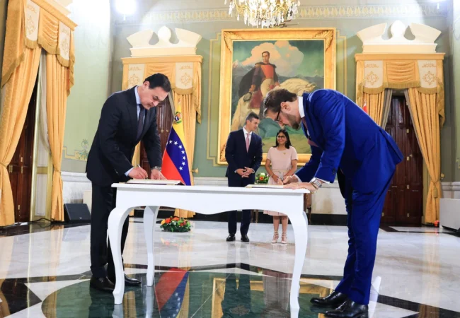 Venezuela y Paraguay inauguran nueva etapa diplomática con la firma de comunicado conjunto