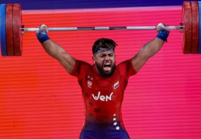 Keydomar Vallenilla conquista el bicampeonato sudamericano en una jornada dorada para las pesas