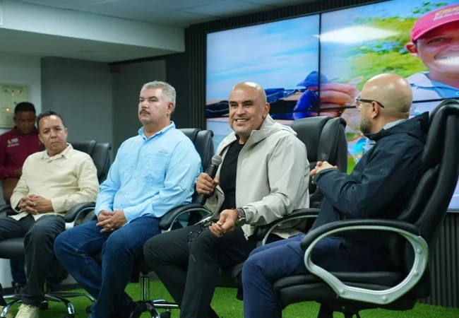 Ministro Loyo y gobernador Luis Caldera se reúnen en Maracaibo con el sector productor del cangrejo azul