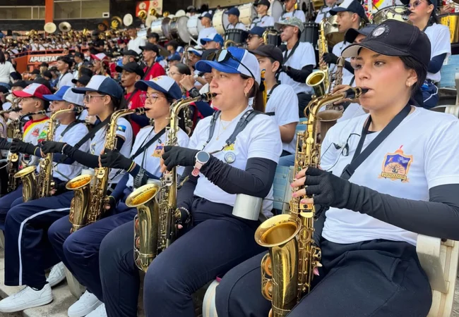 Zulia va rumbo al Récord Guinness con 27 bandas unidas en un solo latir