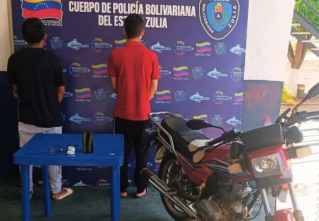 Cpbez los arrestó con presunta marihuana en C-3