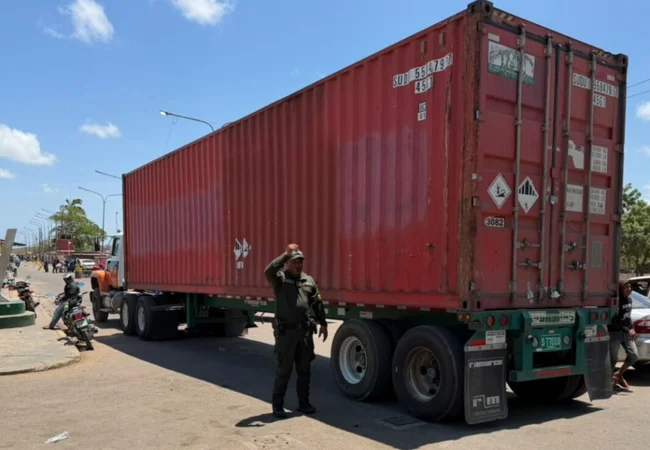 Restablecen el paso vehicular en la frontera entre Colombia y Venezuela por Paraguachón
