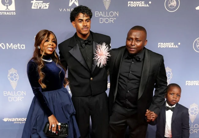 El pequeño Keyne robó protagonismo en Londres: el hermano de Lamine Yamal deslumbró en la gala del Balón de Oro
