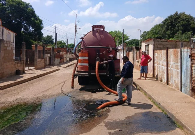Alcaldía de Maracaibo optimiza drenajes en distintas parroquias