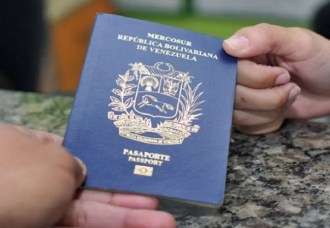 Saime advierte a los usuarios que si su está pasaporte vigente pero dañado "no podrá viajar"