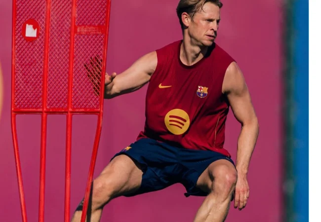 Frenkie de Jong regresa a los entrenamientos del Barcelona tras dos meses de baja