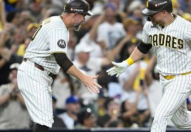 Padres eliminan a los Cachorros y citan a Cerveceros en playoffs