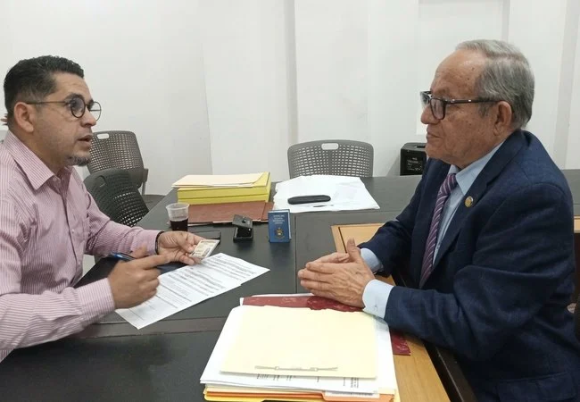 El politólogo zuliano Julio Urribarri se postula para evaluar a los aspirantes al TSJ