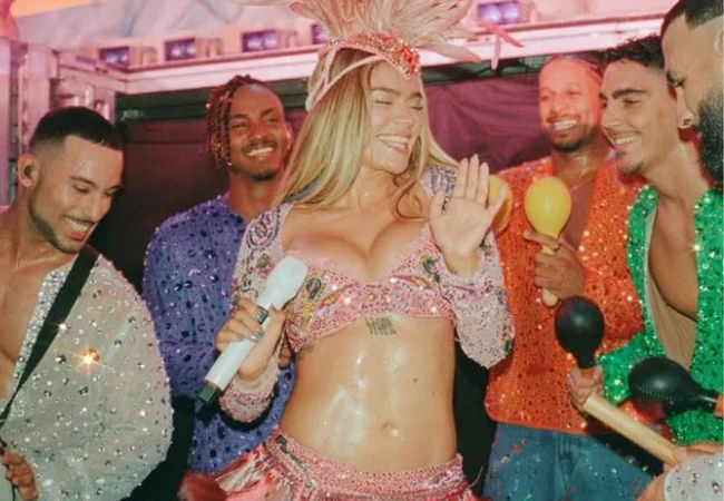 Karol G cierra su gira norteamericana con fiesta y baile en Texas