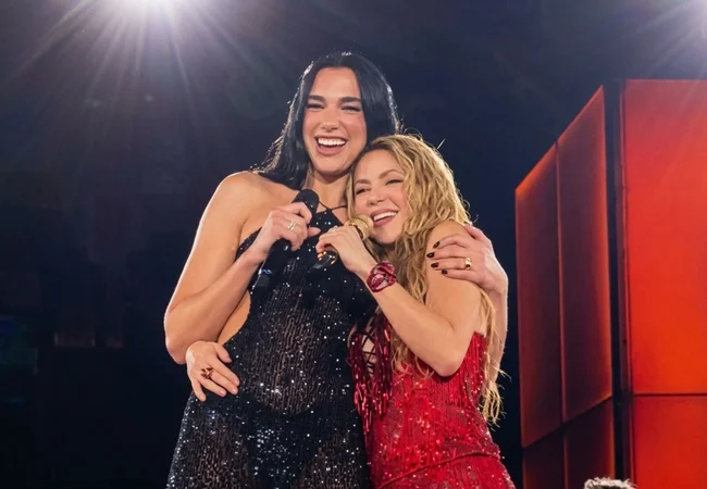 Shakira y Dua Lipa dejan sin aliento a sus fanáticos al cantar “Antología”