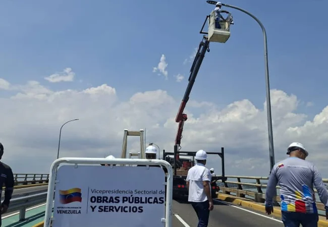 Inician trabajos de reconstrucción total del alumbrado en el Puente General en Jefe Rafael Urdaneta