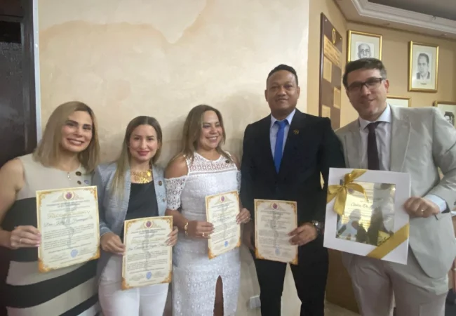Colegio de Médicos del estado Zulia condecora a equipo de especialistas por su extraordinaria labor con el Código Ictus