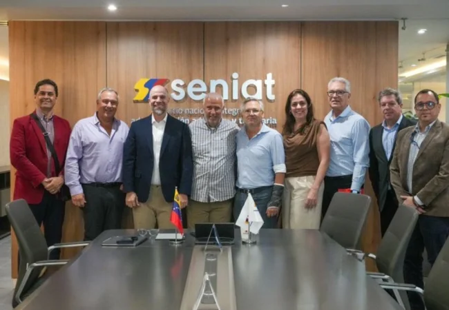 Seniat y centros comerciales acuerdan plan conjunto para incentivar la recaudación de impuestos y reducir la evasión fiscal