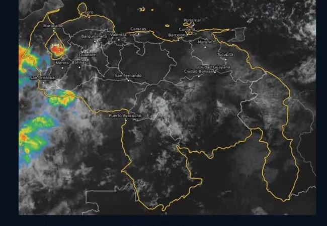 Reportan sistema de tormentas sobre el Lago de Maracaibo con más de 800 descargas eléctricas